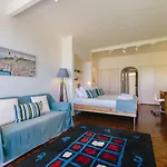 Rent4rest Beachfront إستوريل