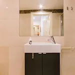 Rent4rest Beachfront شقة