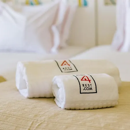 Rent4rest Beachfront 아파트 에수투릴