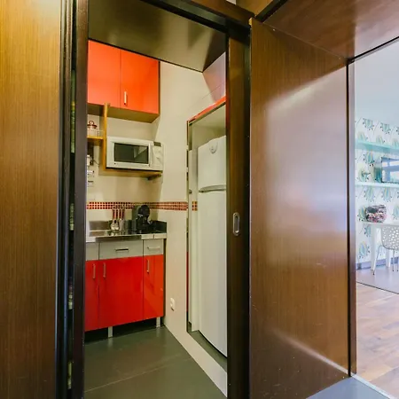 Rent4rest Beachfront Apartment *