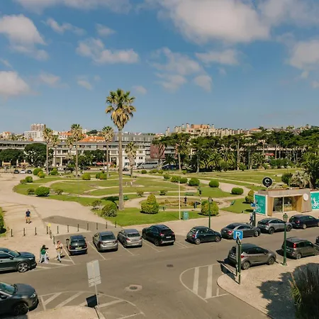 Rent4rest Beachfront إستوريل