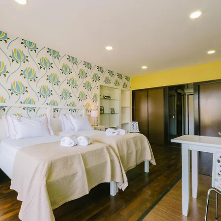 Rent4rest Beachfront * Estoril