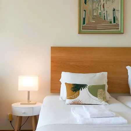 Rent4rest Beachfront Apartment *