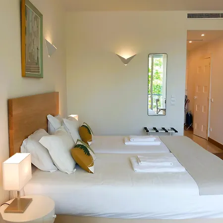 Rent4rest Beachfront * Estoril