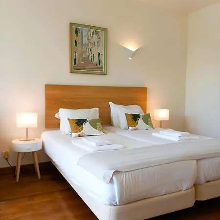 Rent4rest Beachfront Estoril