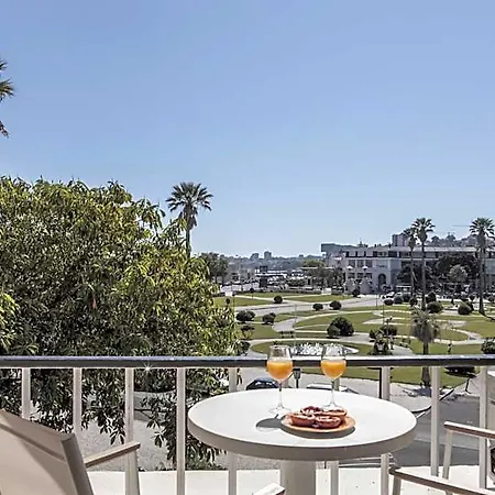 Rent4rest Beachfront Estoril