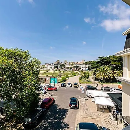 Rent4rest Beachfront Estoril