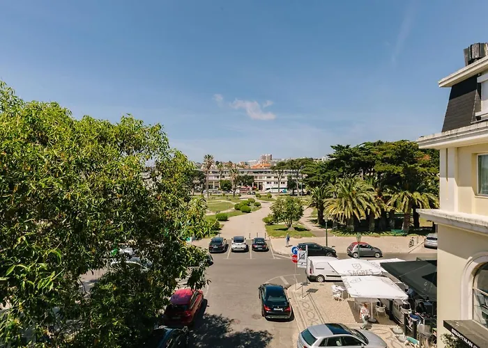 Rent4rest Beachfront * エストリル